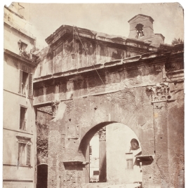 Pescadería vieja en las ruinas del Pórtico de Octavia en Roma