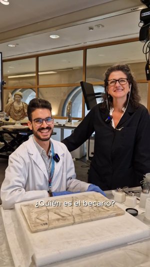Restaurando el relieve "Pareja de ciervos"
