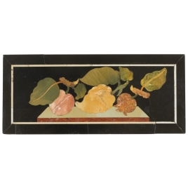 Placa con frutas y hojas