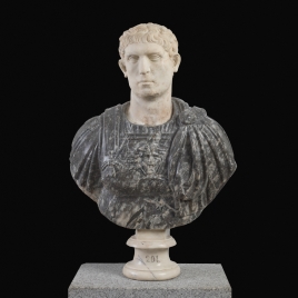 Joven romano, antes llamado Domiciano