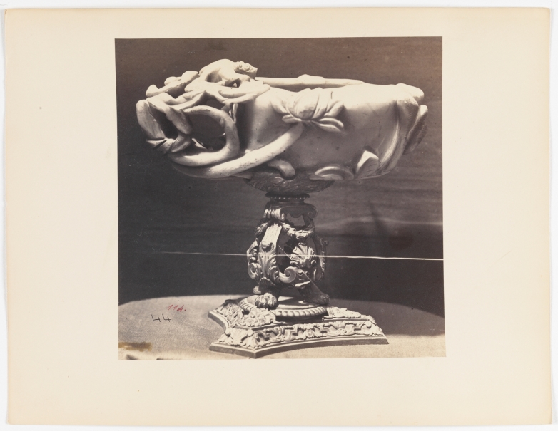 Image of the artwork: "Chinese jade vessel with a silver-gilt foot"