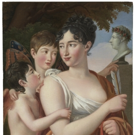 Josefa Tudó con sus hijos Manuel y Luis Godoy, en un jardín