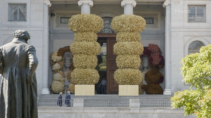 Transformamos la fachada del Museo del Prado en una monumental portada barroca por el Día de los Museos. ¡Feliz #DíaInternacionaldelosMuseos!