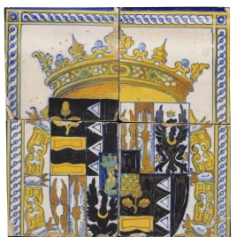 Escudo de la familia de los Khevenhüller, en cerámica de Talavera