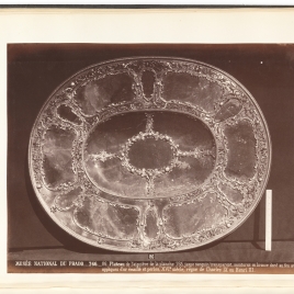 Oval heliotrope platter