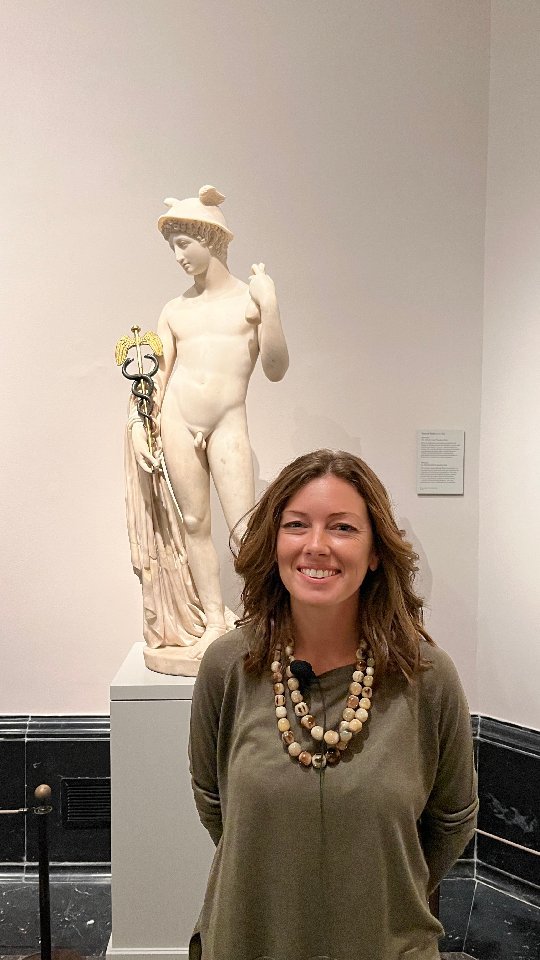 Weekly sessions in English: Two different styles in XIX century art