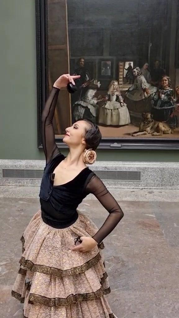Día Internacional del flamenco con las Meninas de fondo