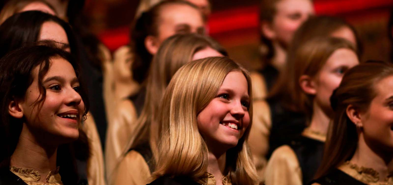 Joven Coro Femenino de Noruega (Det Norske Jentekor)