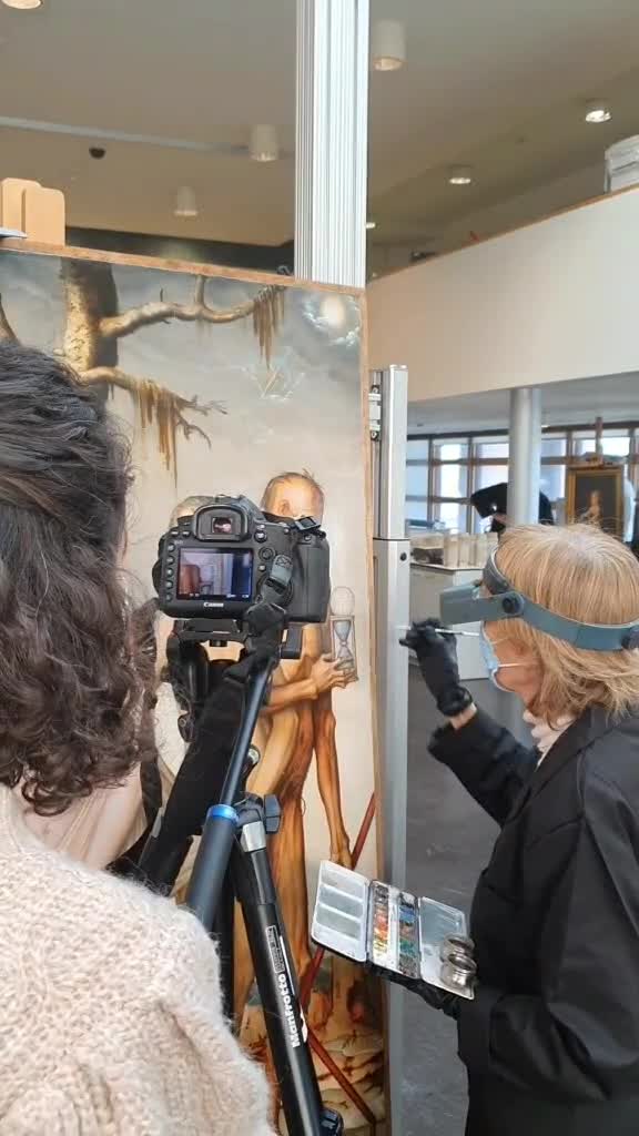 Así documentamos la restauración de "La Armonía" (o "Las tres Gracias") y "Las Edades y la Muerte" de Hans Baldung Grien