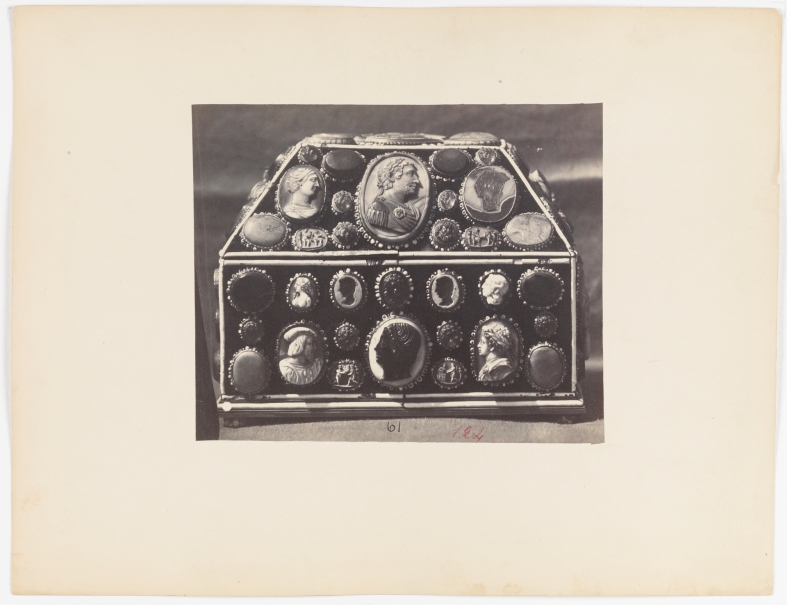 Image of the artwork: "Casket covered with cameos"