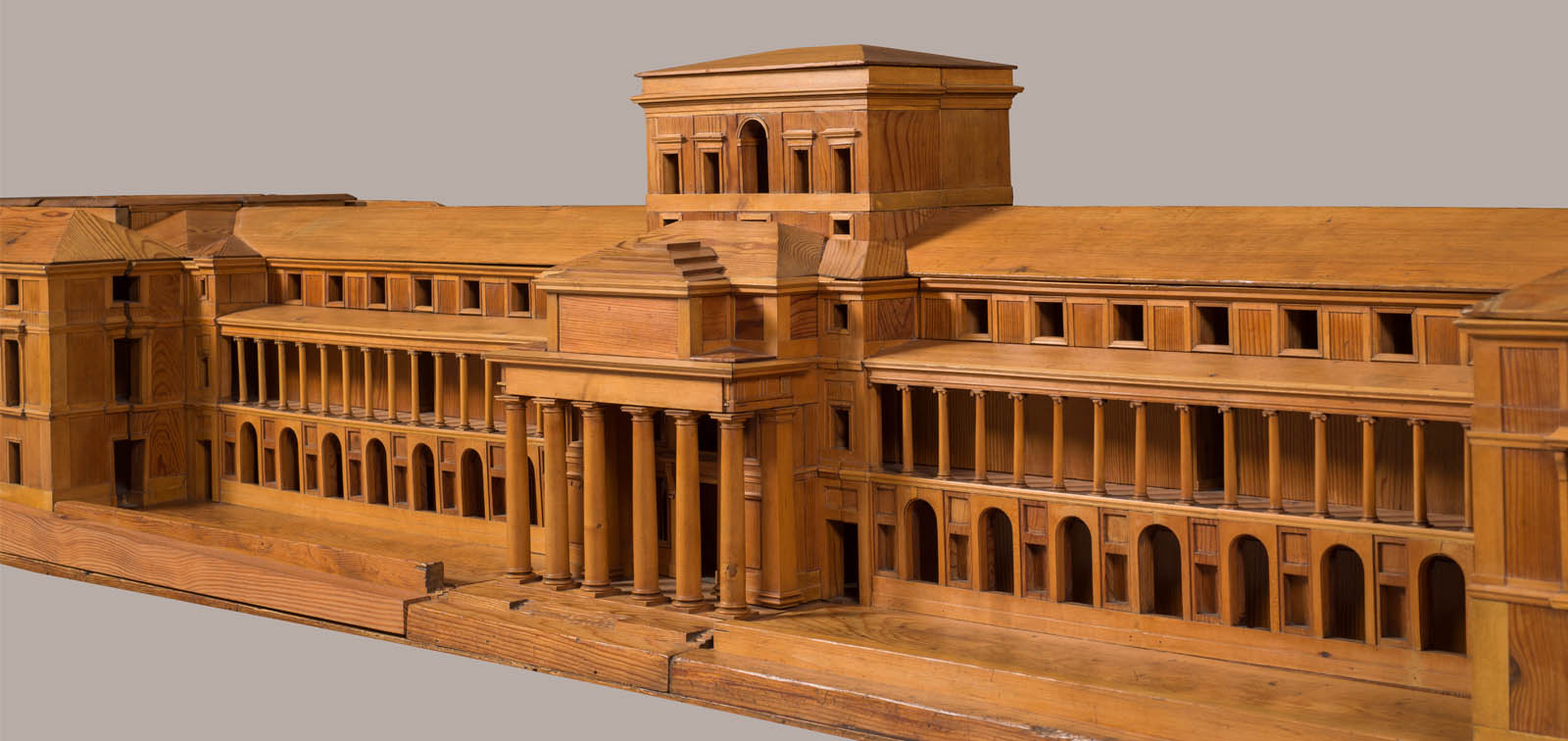 Maquetas y réplicas del patrimonio arquitectónico español, 1752-1929