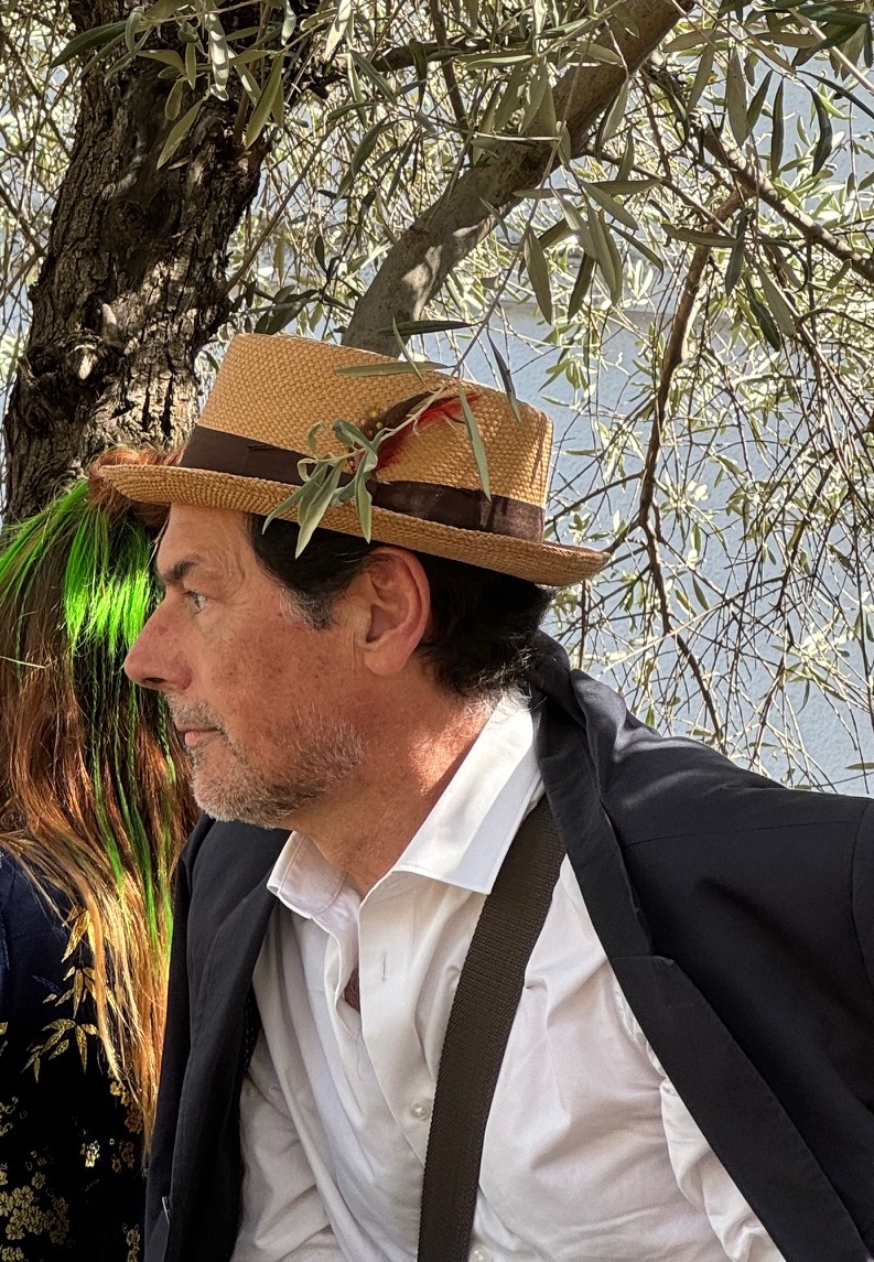 Director. Javier Arnaldo