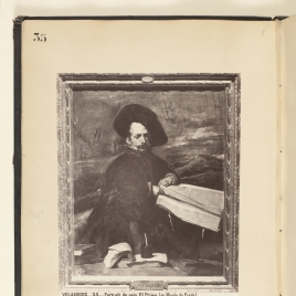 Bufón con libros