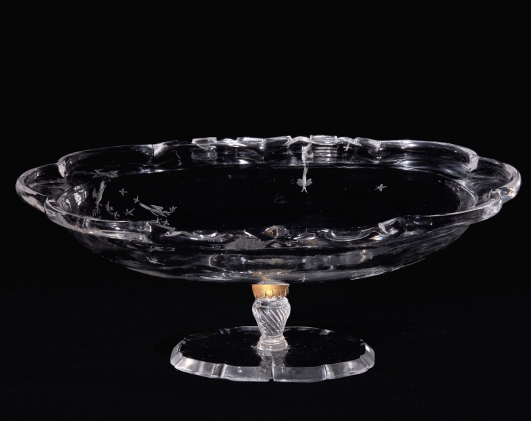 Imagen de la obra: "Salvilla de cristal con borde lobulado"