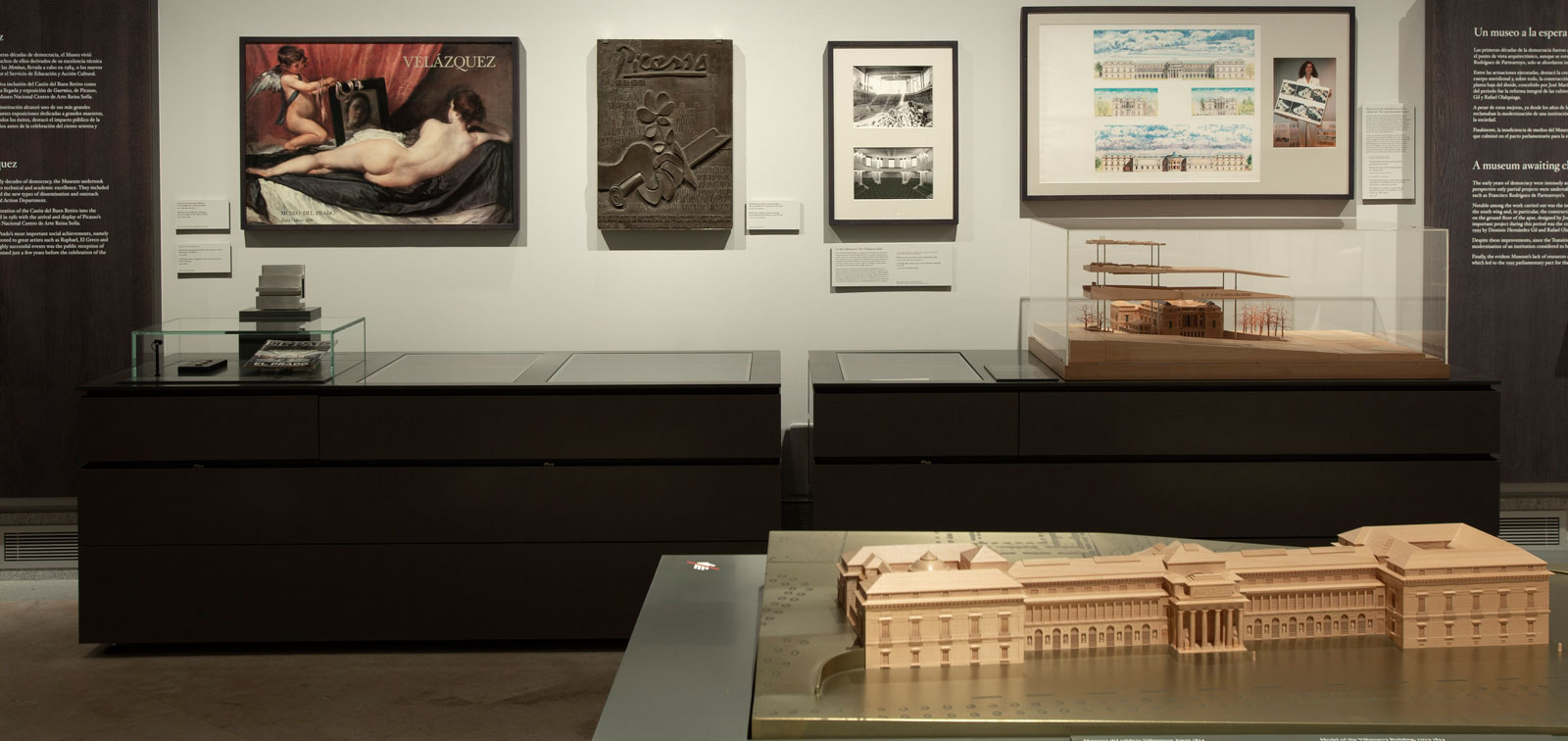 Historia del Museo del Prado y sus edificios. Programa y montaje de la exposición