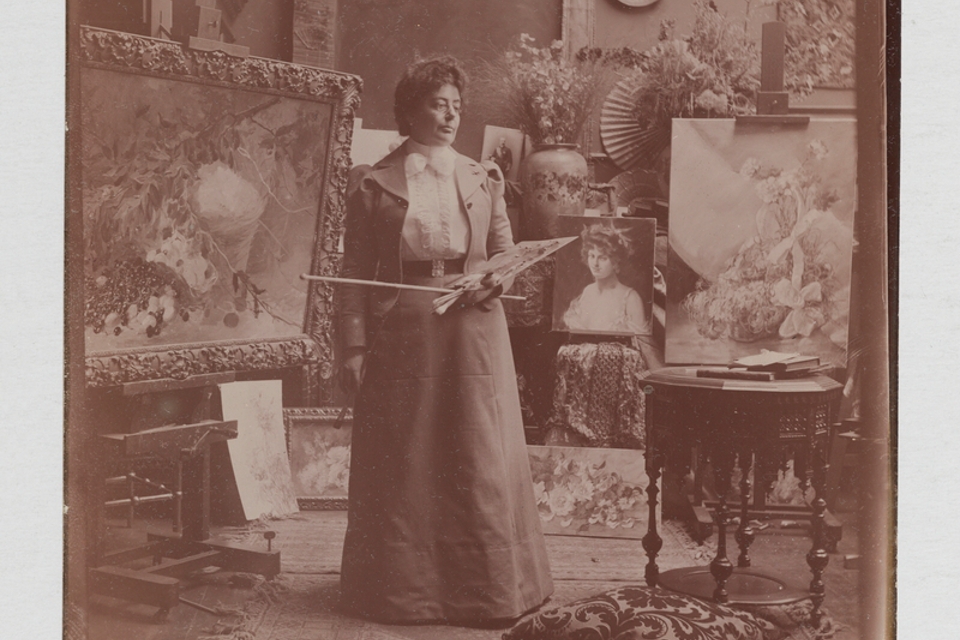 El Museo del Prado recorre Madrid en busca de los edificios donde vivieron María Luisa de la Riva y Fernanda Francés, artistas presentes en su colección