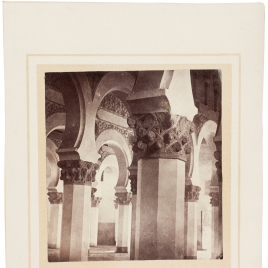 Interior de Santa María la Blanca de Toledo