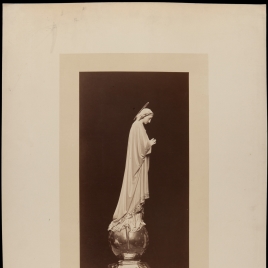 Inmaculada (vista de perfil derecho)