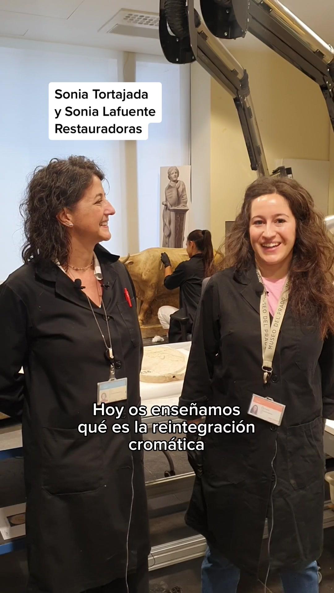 ¿Cómo se hace la reintegración cromática en escultura? Lo explican las restauradoras Sonia Tortajada y Sonia Lafuente