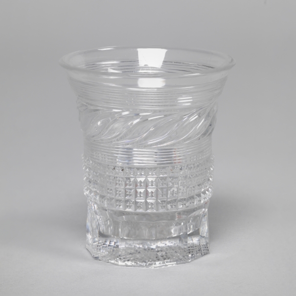 Imagen de la obra: "Vaso del estuche de aseo de viaje de Fernando VII"