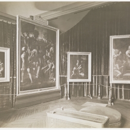 Museo del Prado, vista de una sala con obras de Rafael