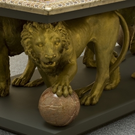 León