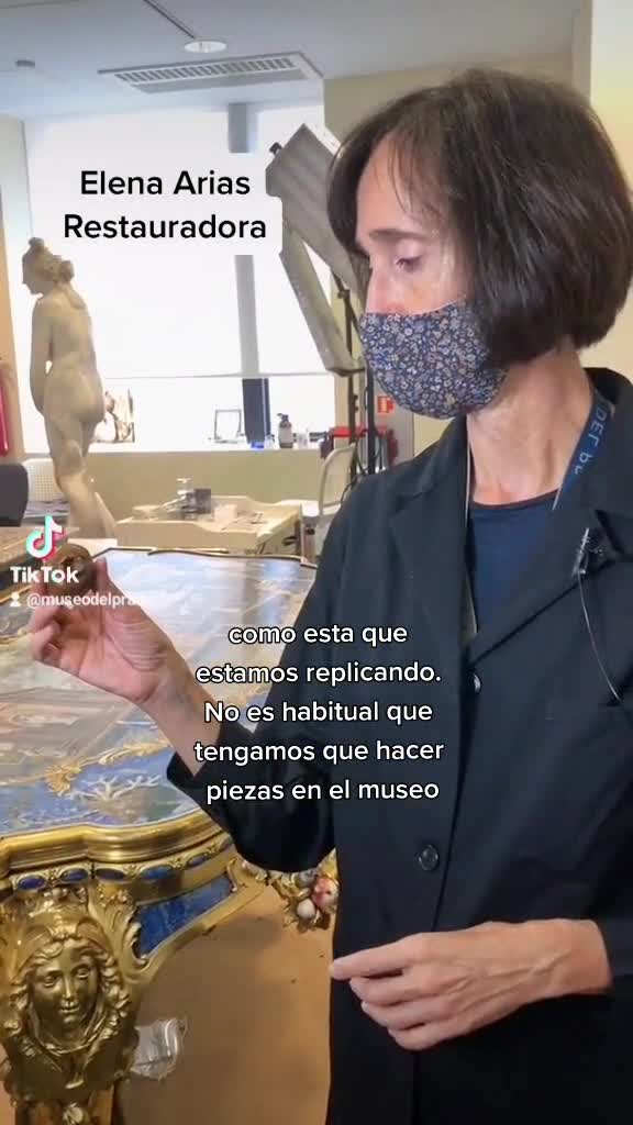 Replicando una pieza en el taller de Restauración de escultura del Museo del Prado