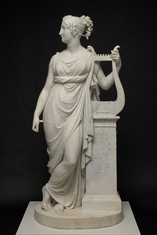Escultura de la musa Terps&iacute;core