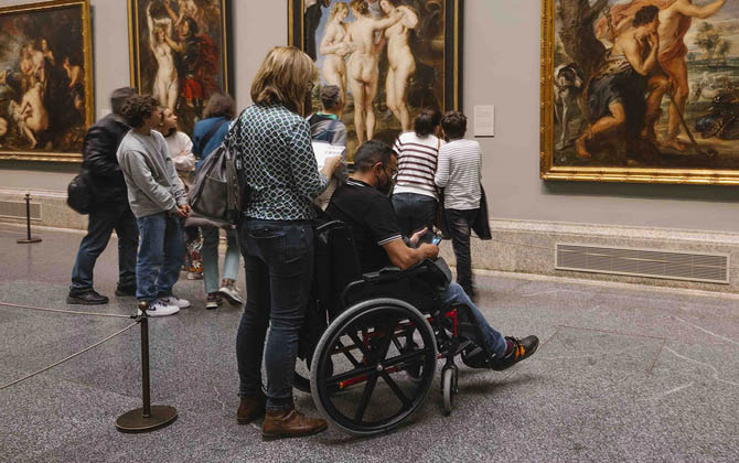 Visitantes del Museo